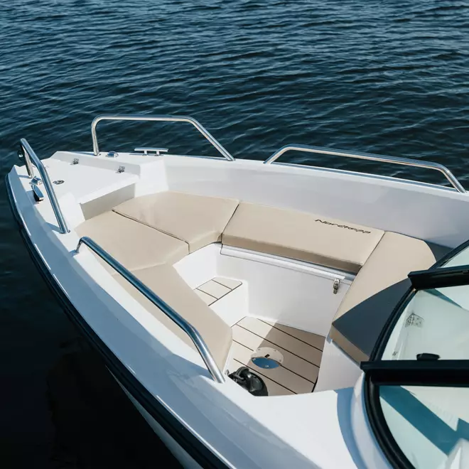Bilde 2 1X1 Bow Overview Without Table Or Sunbeddrone Boat Overview