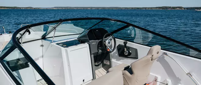 Bilde 5 2.35X1 Interior Overview Drivers Position