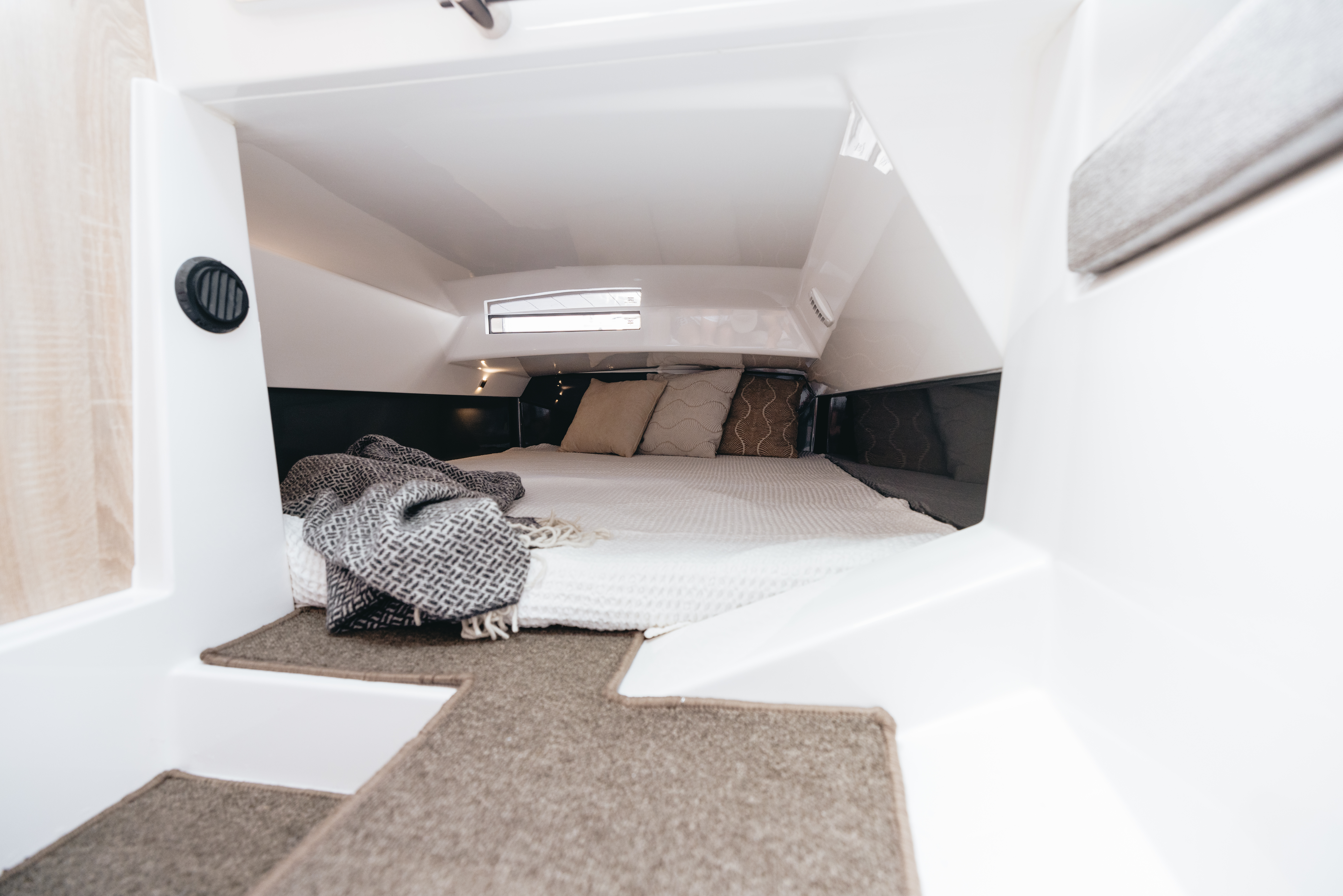 Noblesse 830 Weekend Cruiser (1)