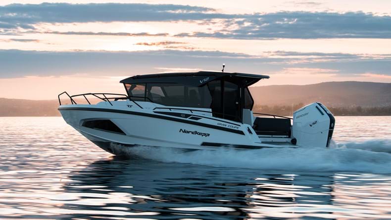 Nordkapp Coupe 905 V12