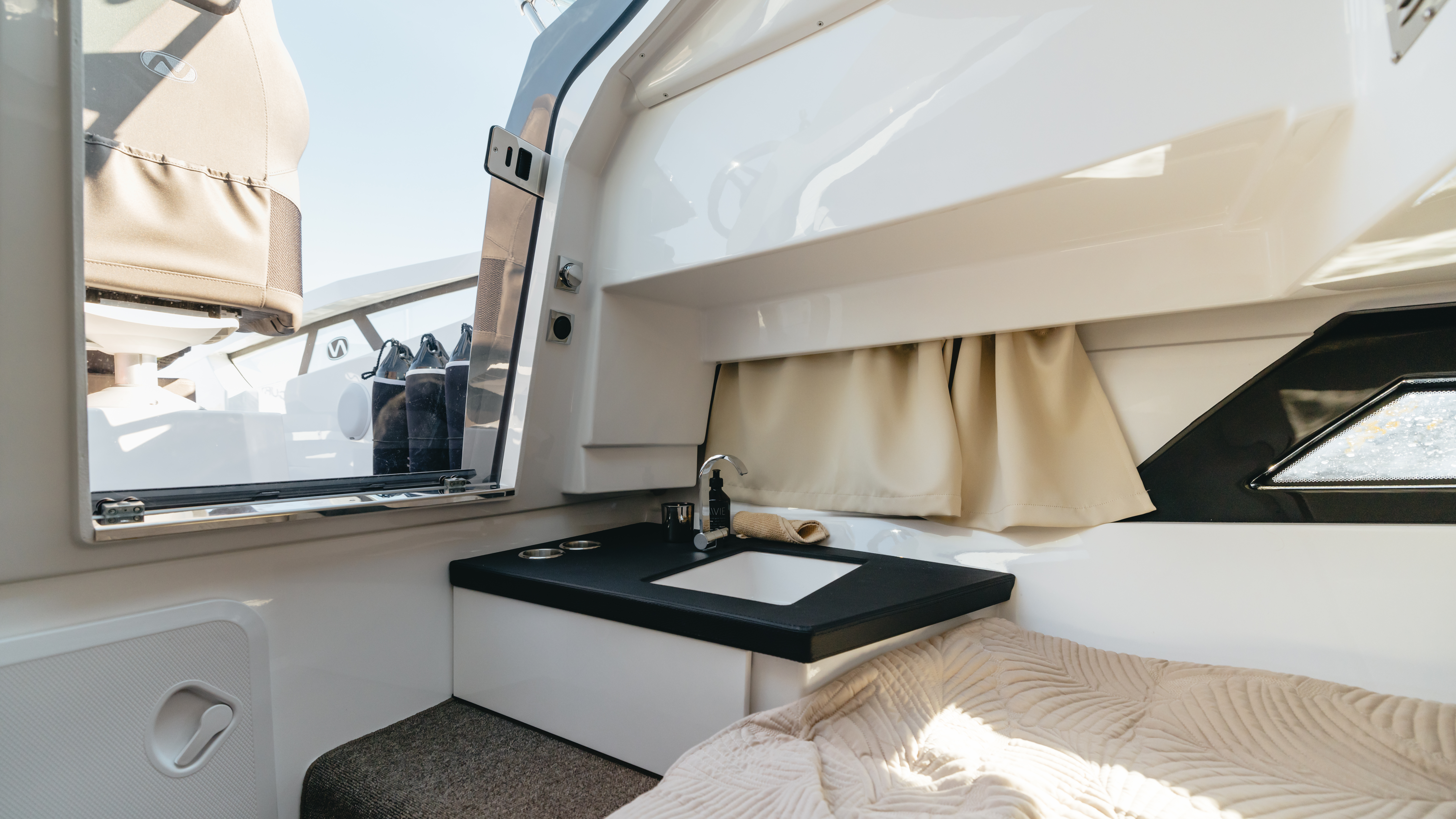 Nordkapp Enduro 805 Sundeck Boat 5