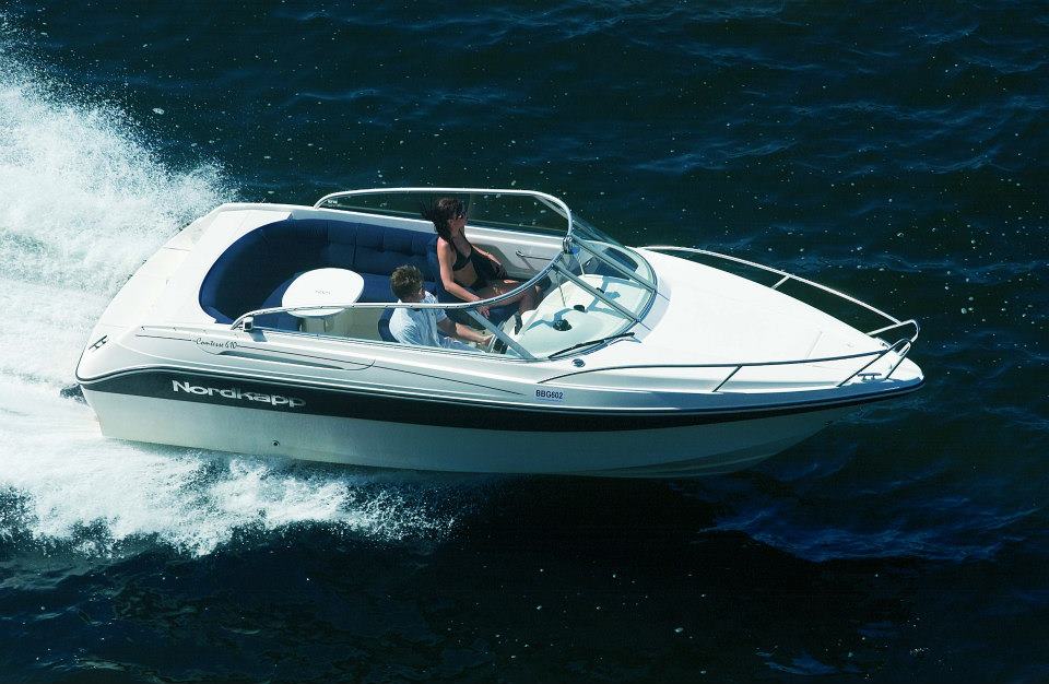 Comtesse 610 Side