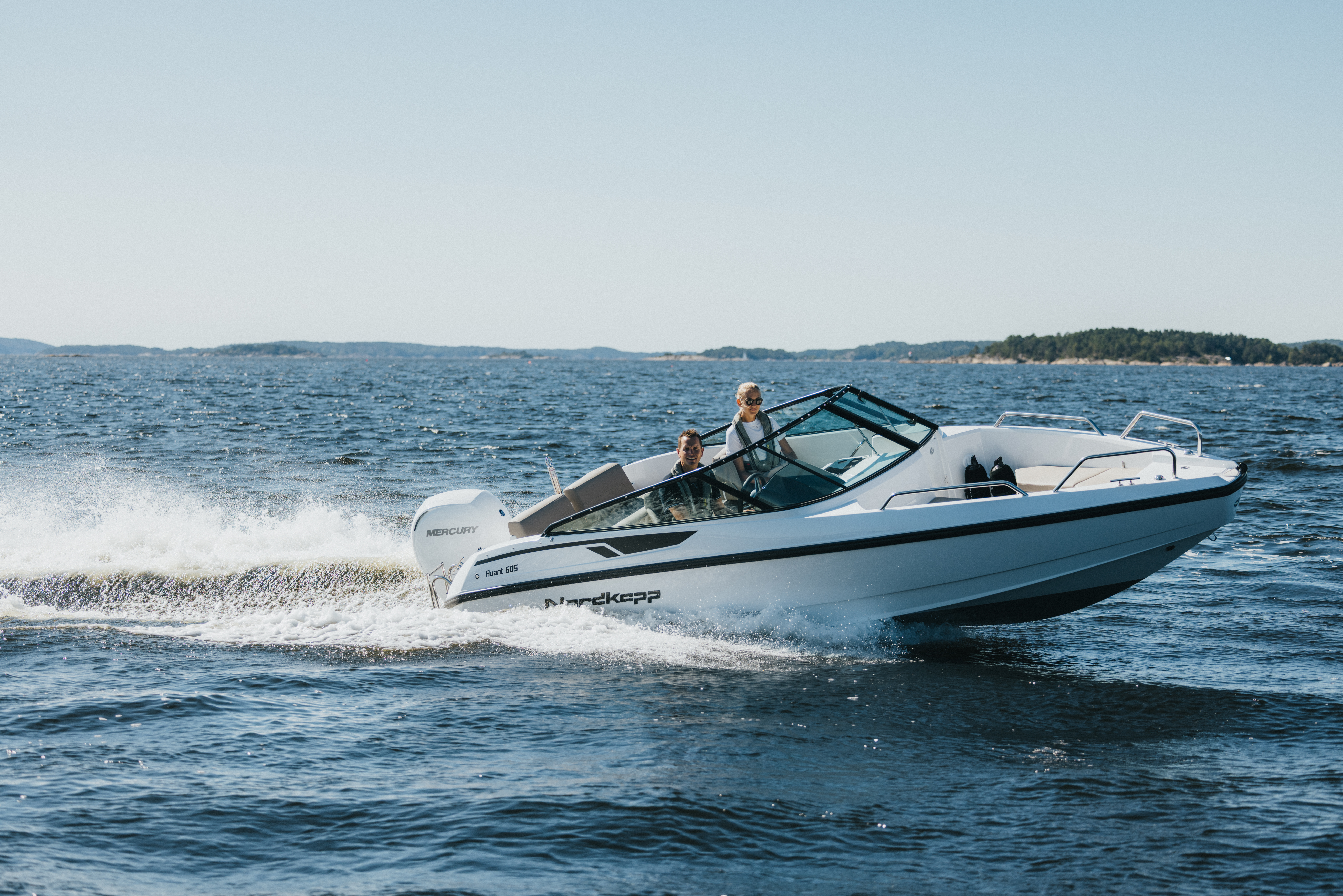 Which is the best bowrider boat for you?